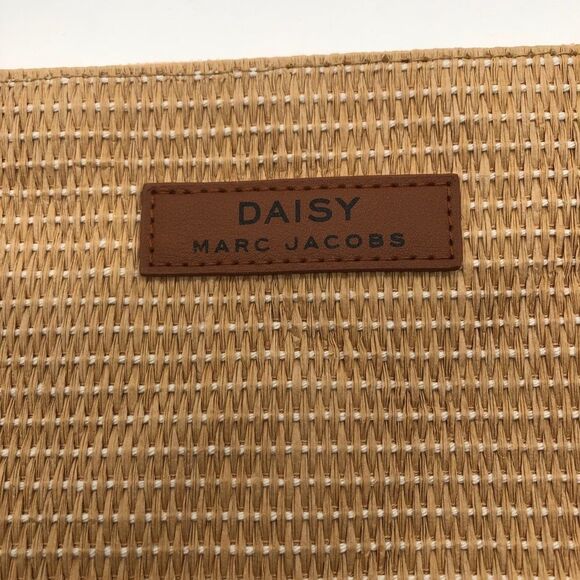 Marc Jacobs Makeup Bag NWT/NIB - Picture 2 of 6